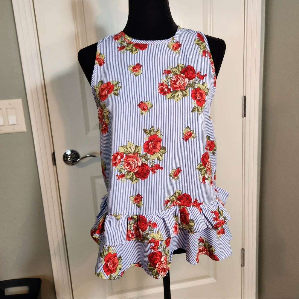 Elegant Floral Ruffle Petite Gateau Blouse